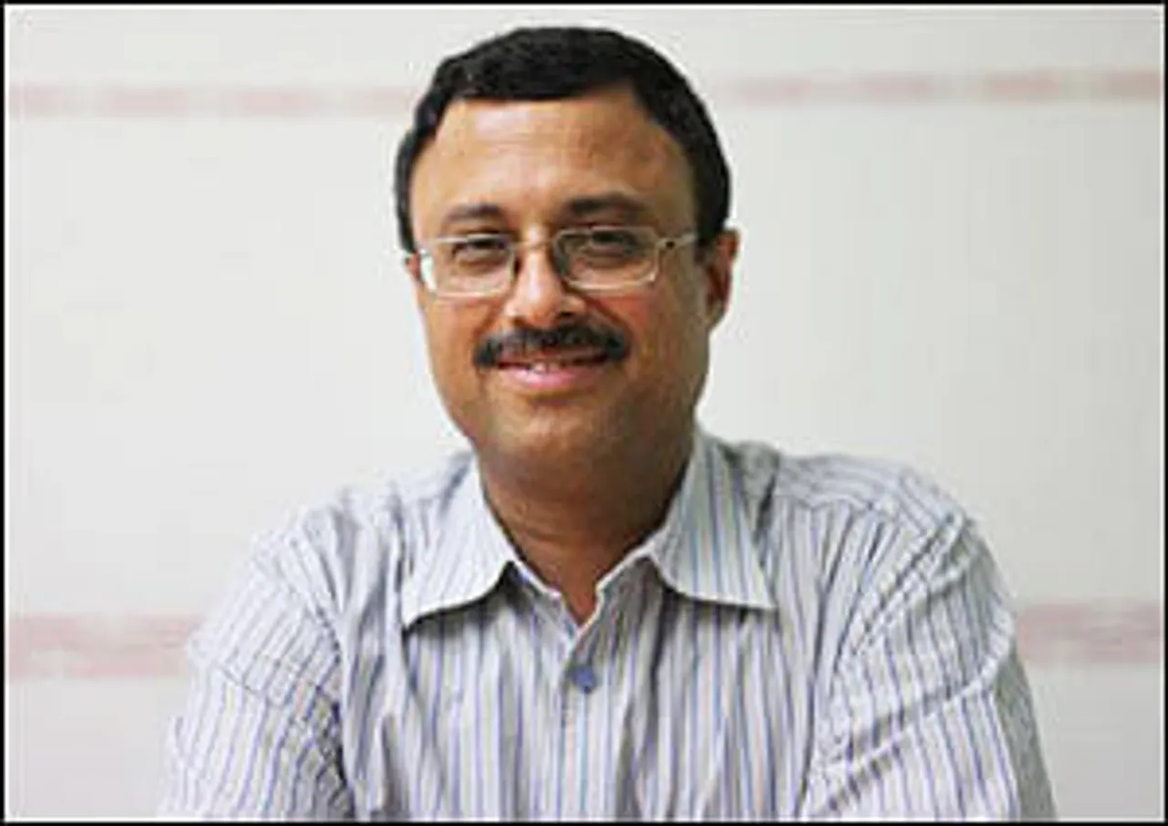 Reading Room: "I can read all, from fiction to management books": L S Krishnan