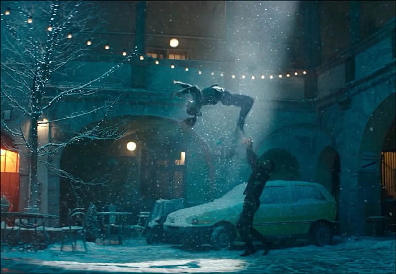  Apple’s enchanting new holiday ad