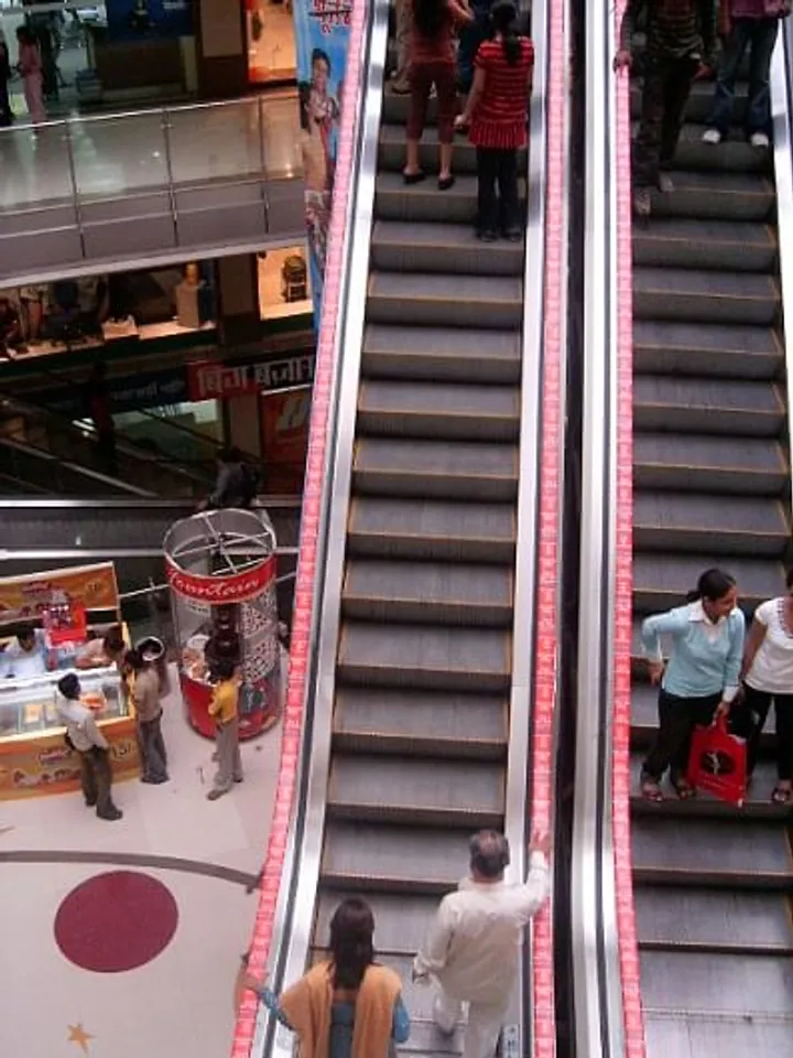 Treasure Island Mall, Crowd Manget of MPCG