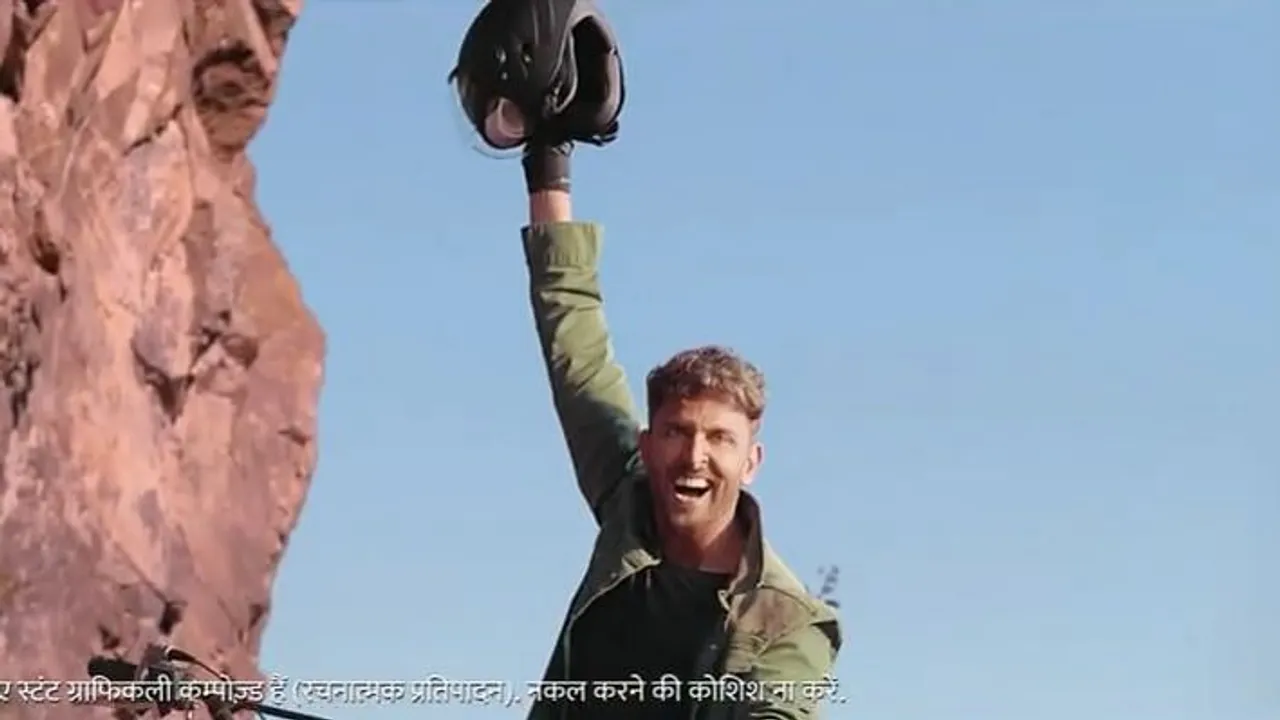 “Darr ke aage jeet hai” makes Hrithik Roshan ride his bike off a mountain wall