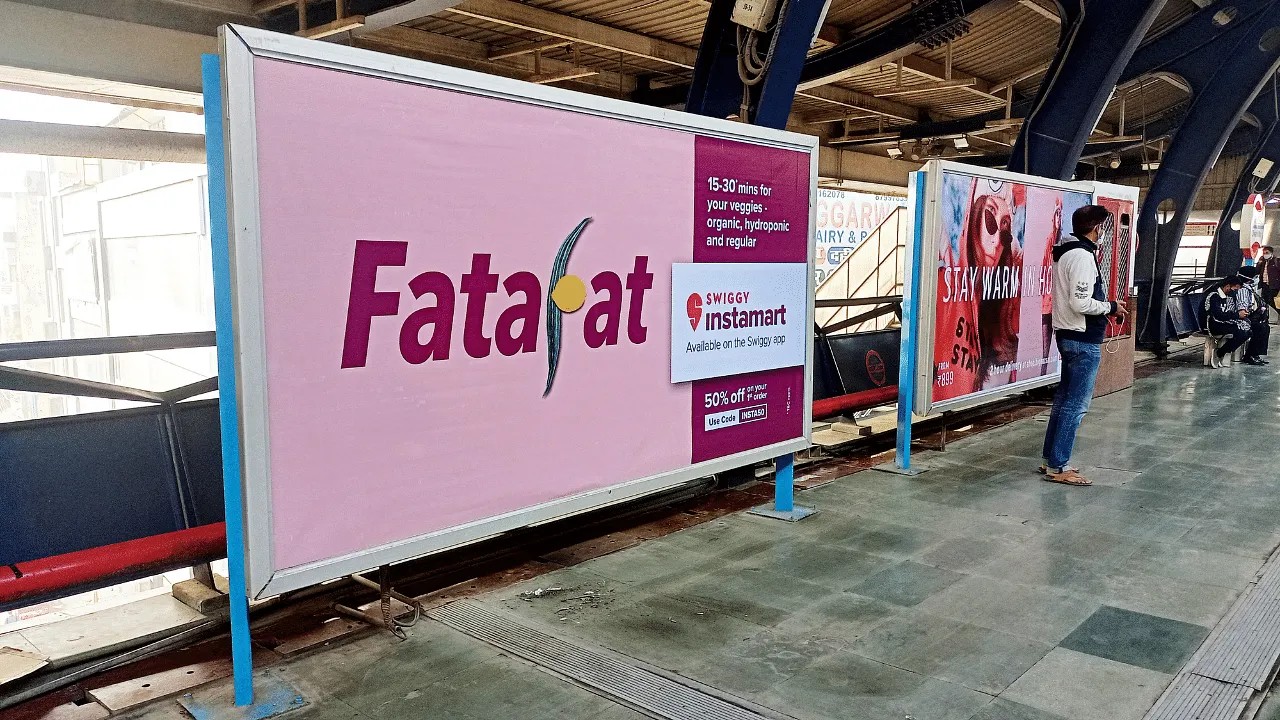 Swiggy Instamart’s outdoor campaign says ‘speed’ with visuals