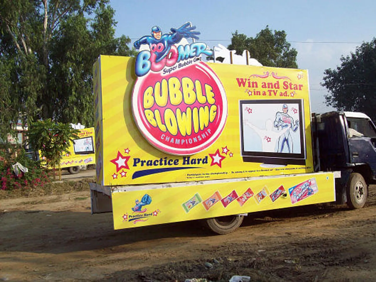 Bubble blowing championship