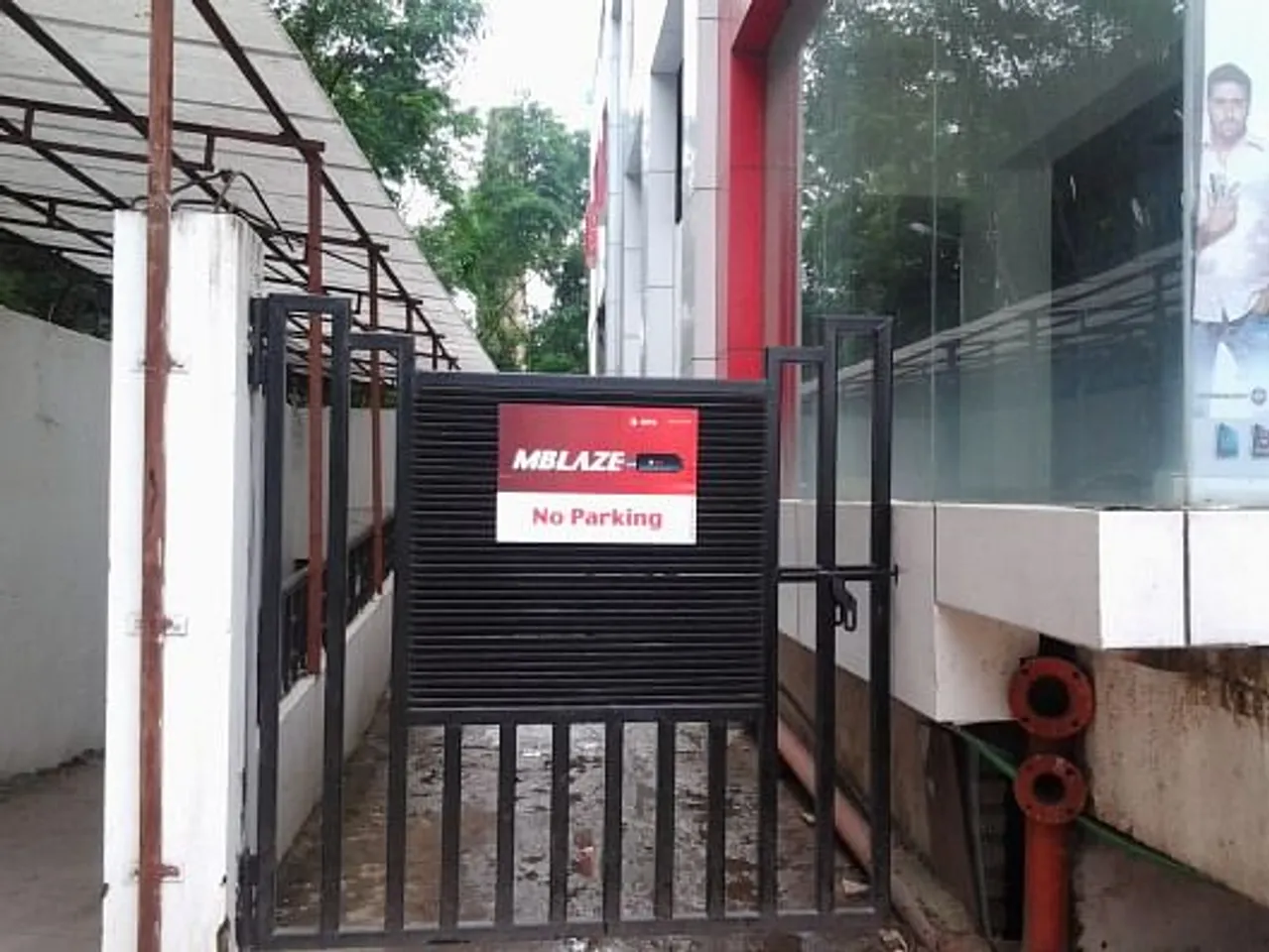 No parking boards