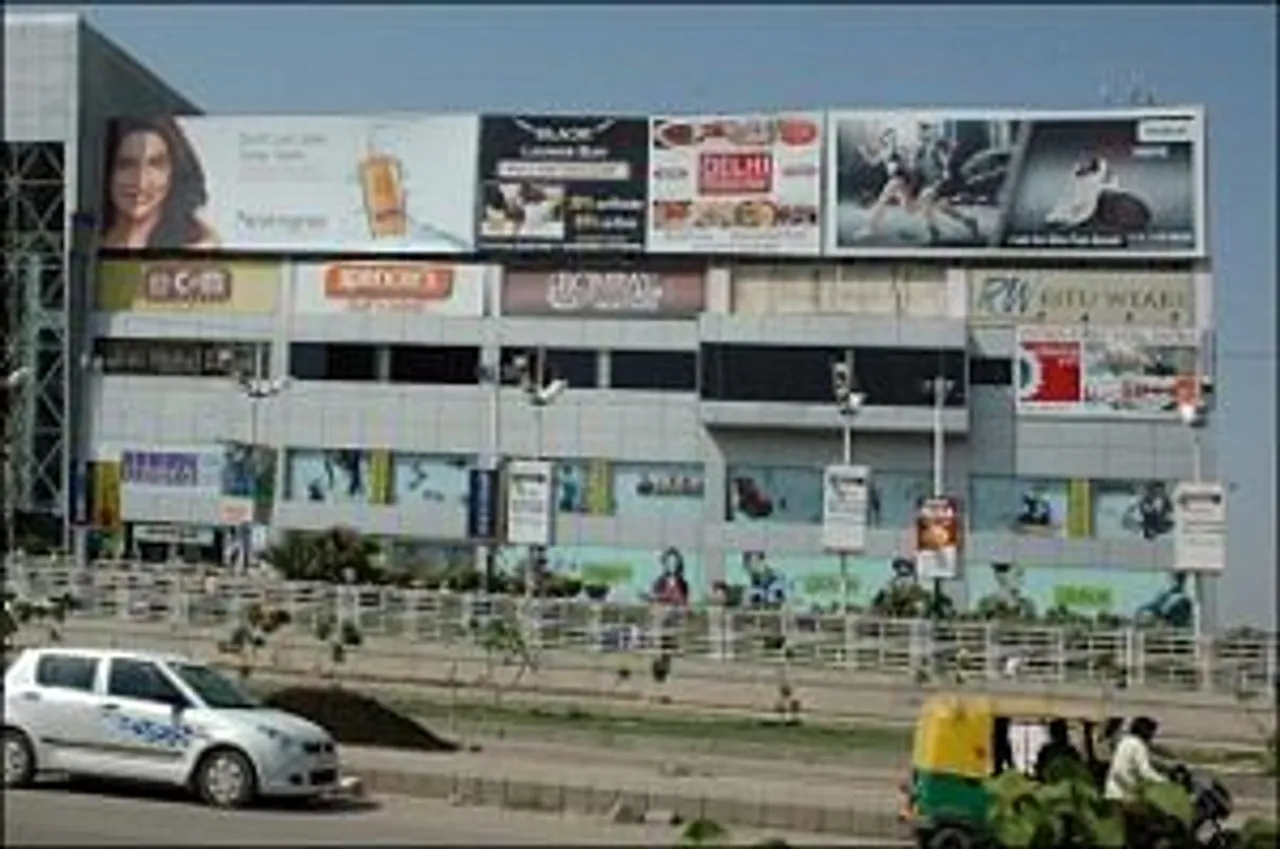 Communication crisis for retail chains