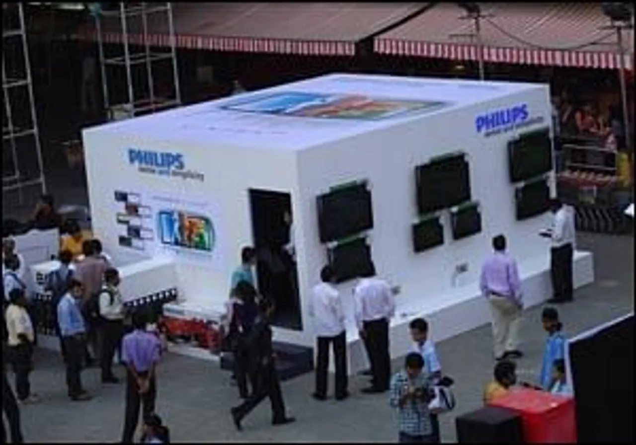 G2rams creates mini theatre for the new Philips Cinema 21:9 LED Pro TV