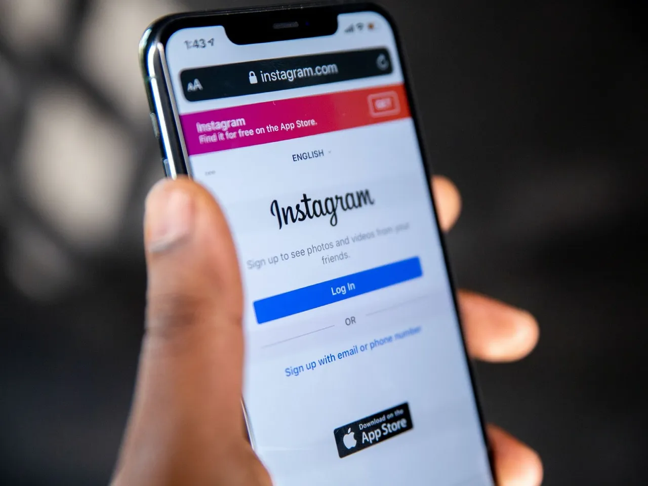 Mark Zuckerberg urged to ditch Instagram for kids plan 