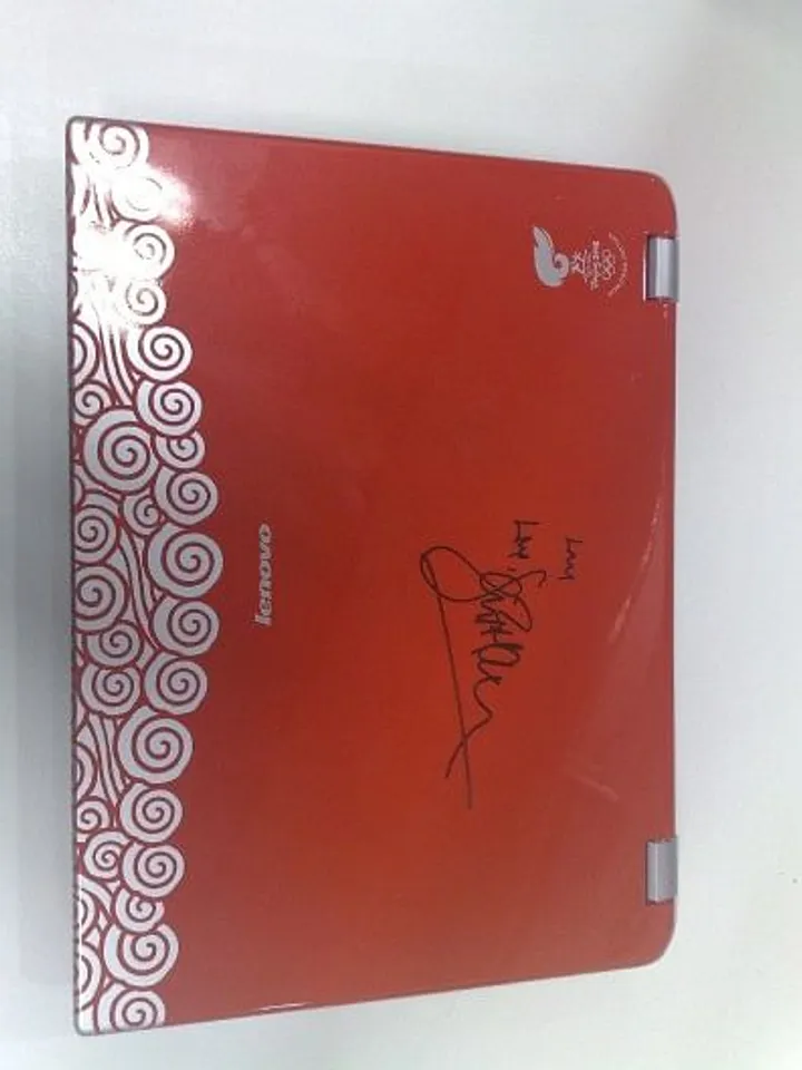 Saif Ali Khan signed Notebook PC or auction