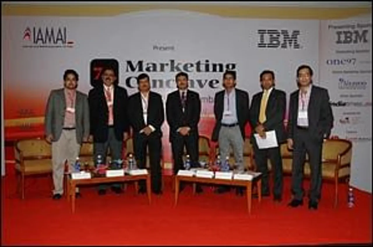 The trio of smartphones, mobile internet and apps is the way forward for mobile marketing
