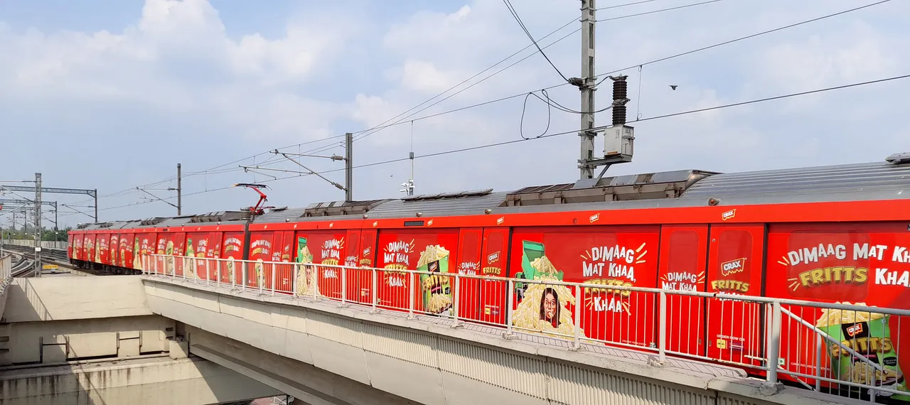 Crax Fritts rides high on quirky quotient with Exclusive Metro Train Branding