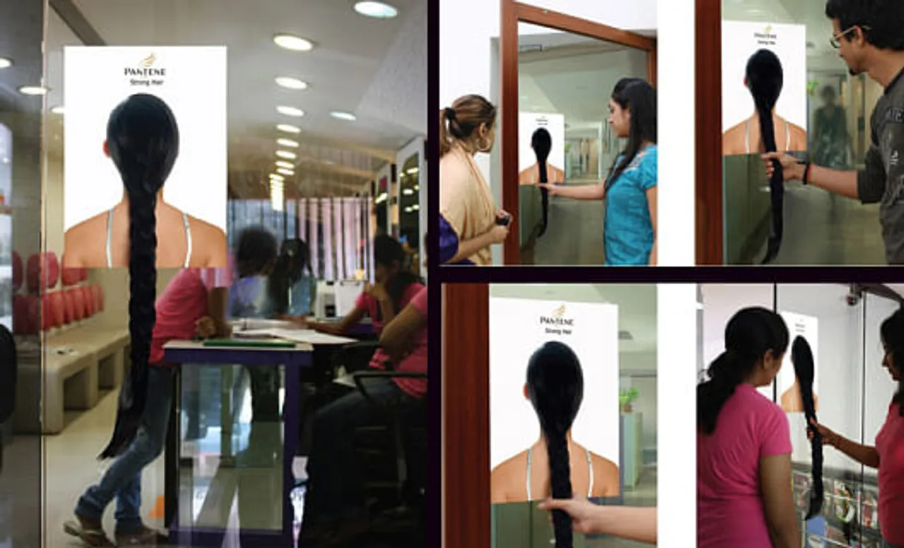 Hair Plait - Door Handle