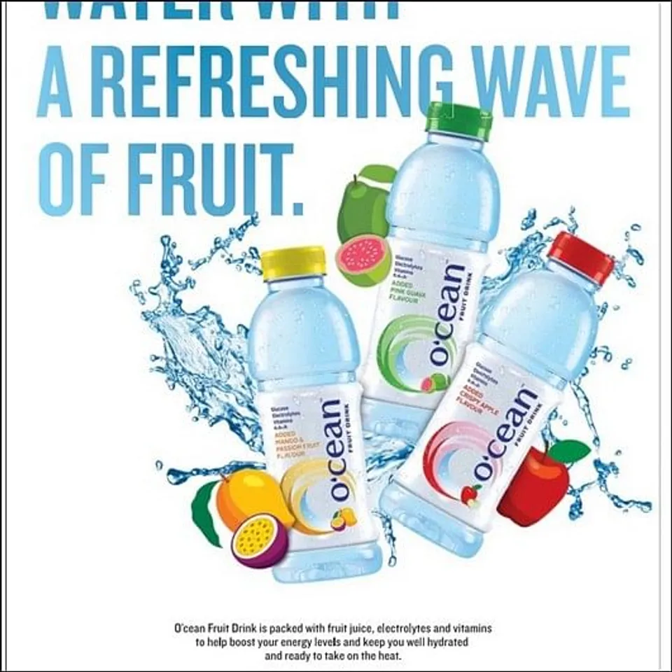 Water with refreshing wave of fruits