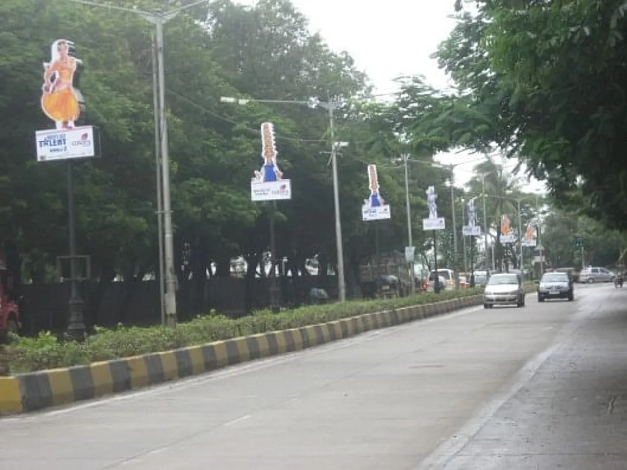 India's Got Talent - pole kiosks
