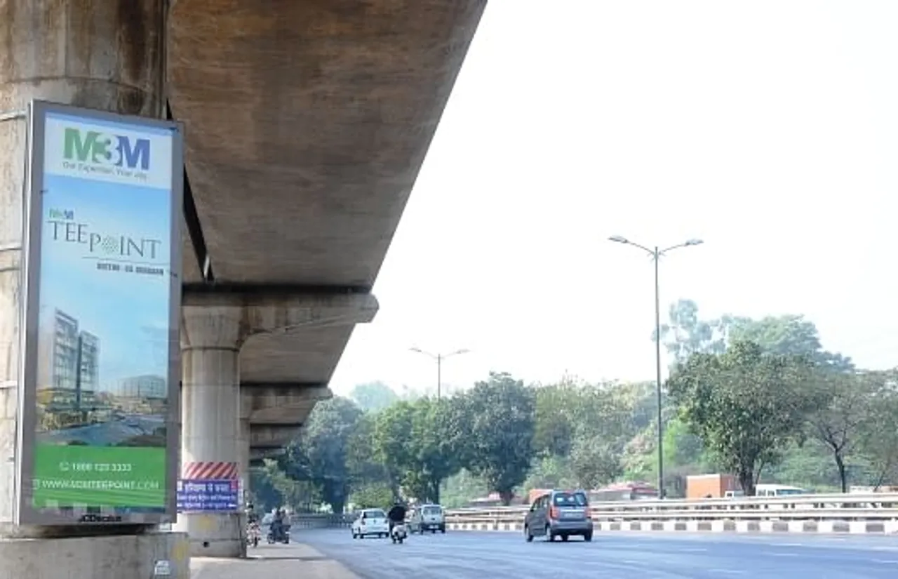 Light Boxes on the Delhi Metro Airport Express Line