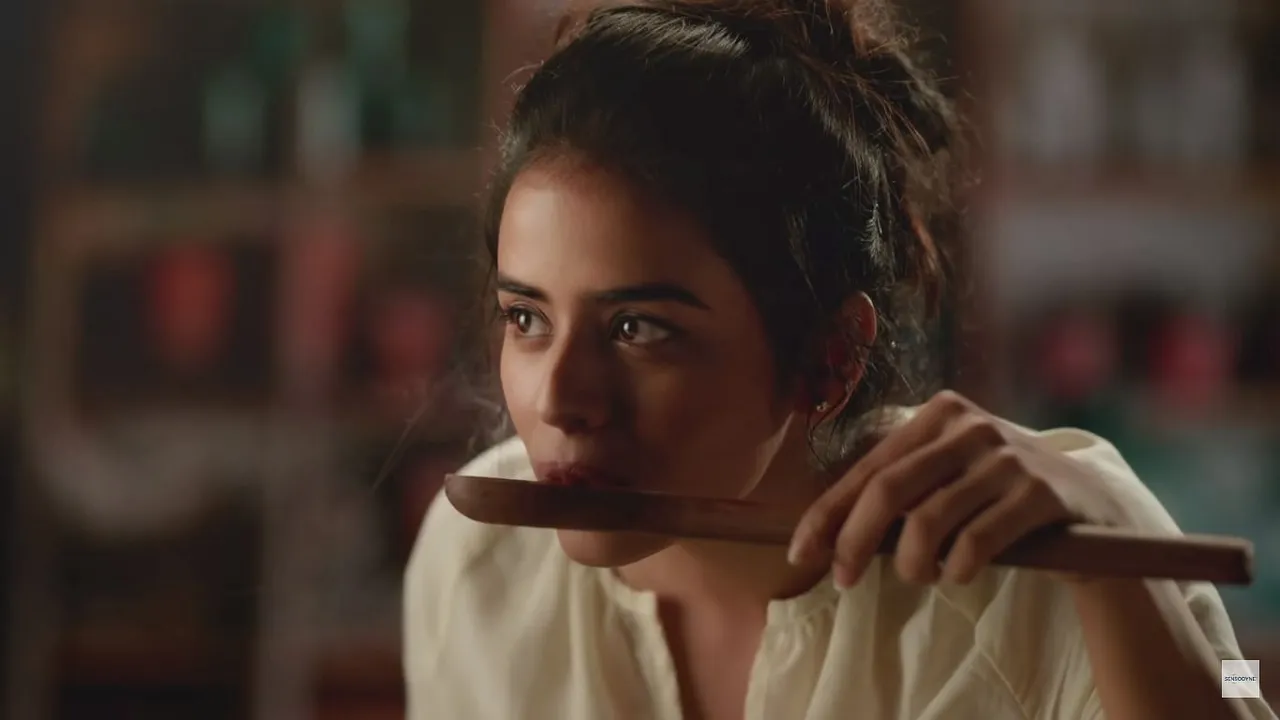 Sensodyne pivots to colourful, sensorial food shots...