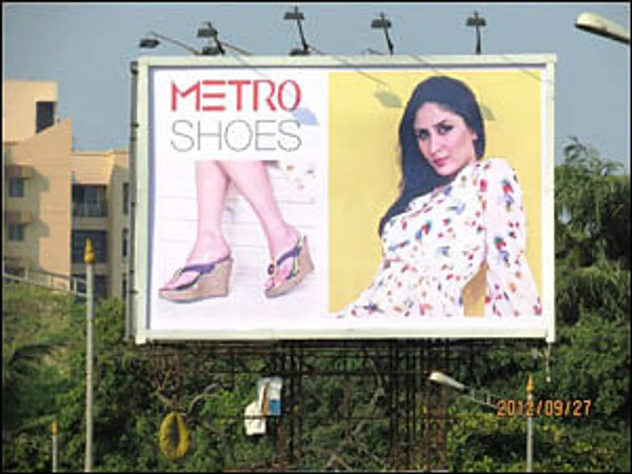 Metro Shoes on billboard drive