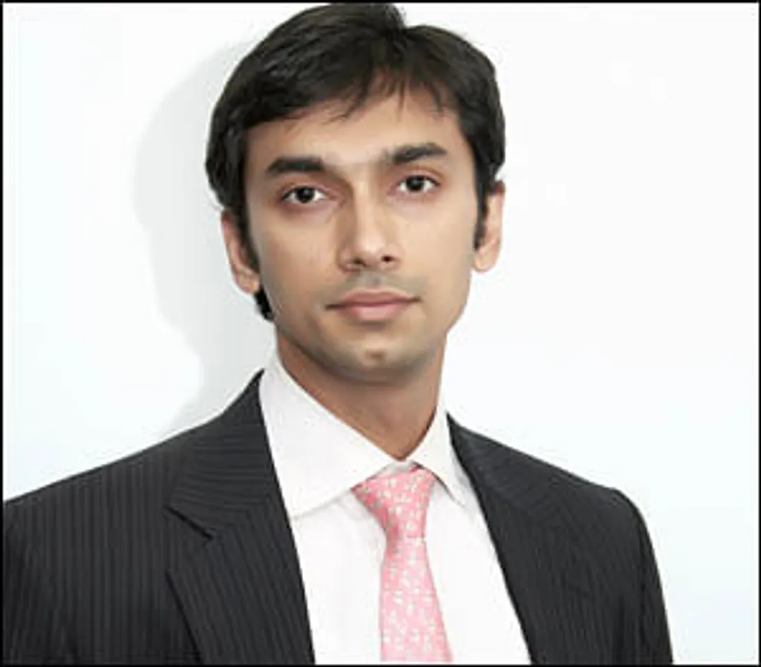Bajaj Allianz puts the spotlight on some 'Care Heroes'...