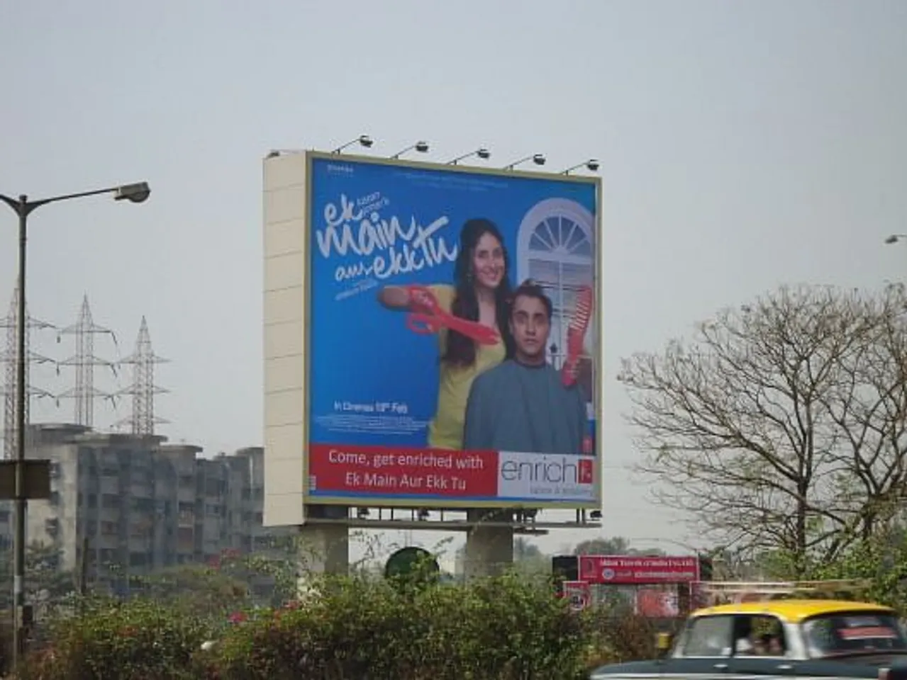 Ek main aur ekk tu