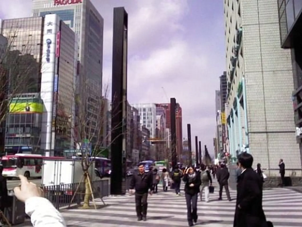 Samsung Anycall on Media Poles
