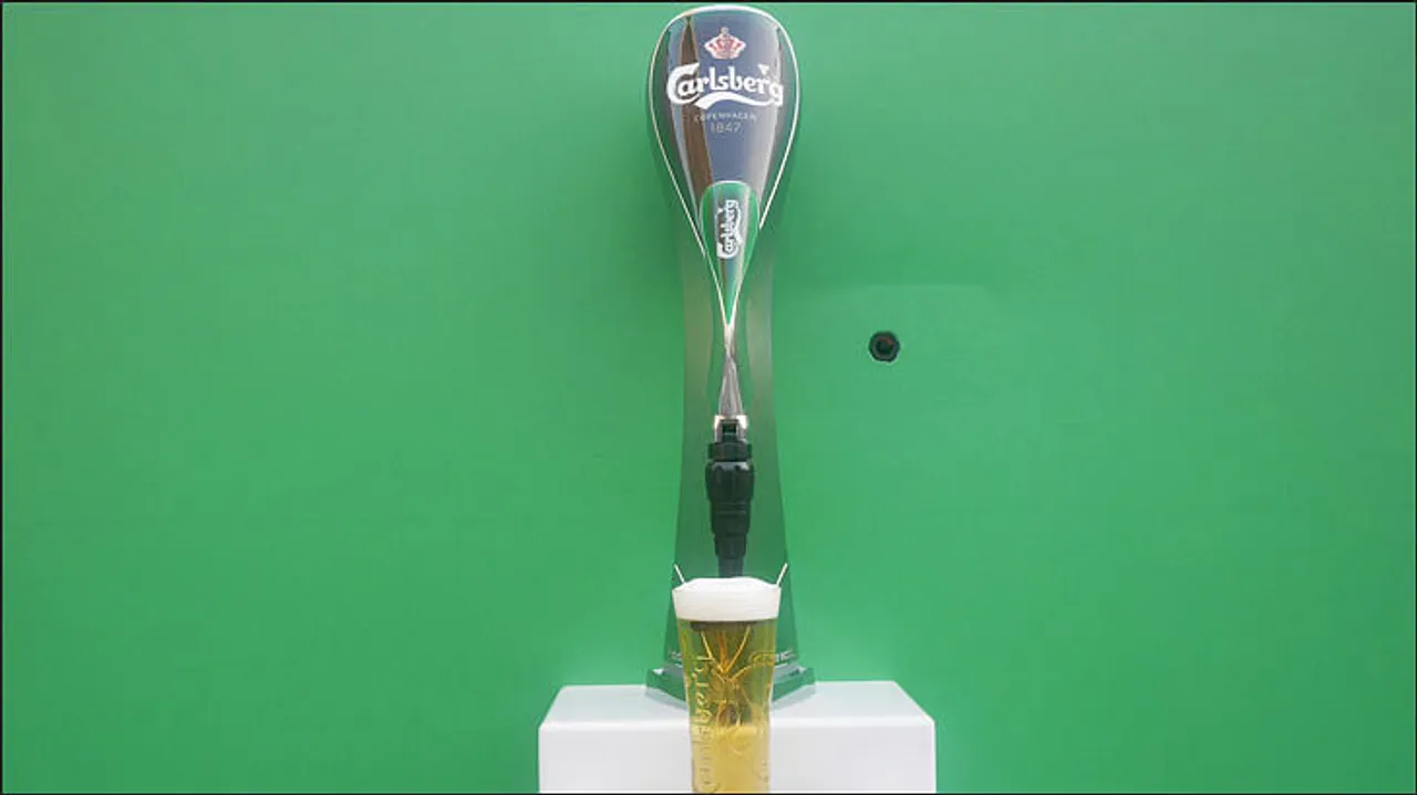 Viral Now: Carlsberg's beery billboard
