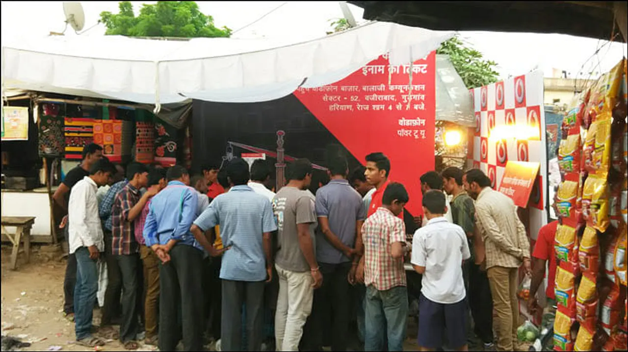 Vodafone Bazaar lures the lower echelons of Delhi this festive season