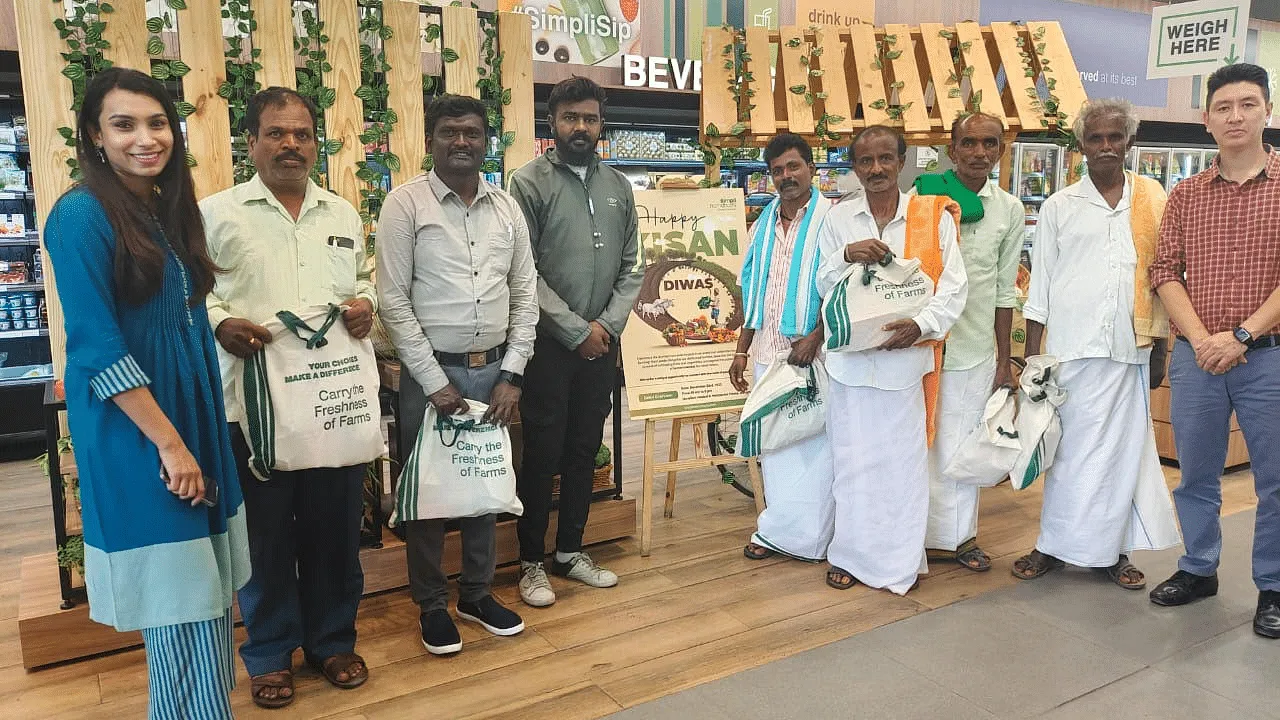 Farmers share 'seed to plate' story on Kisan Diwas at Simpli Namdhari's outlets