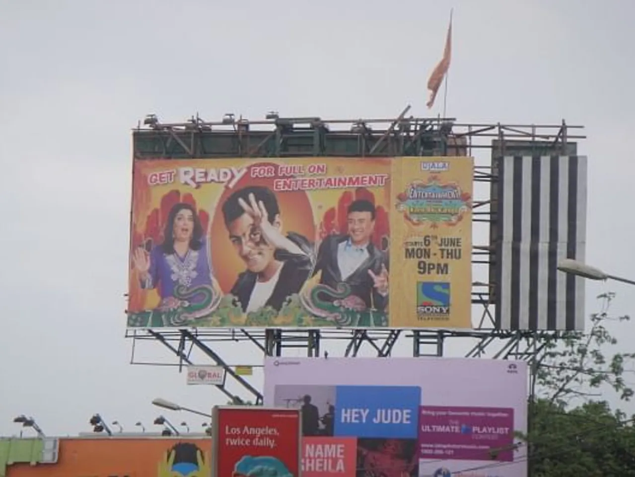 Entertainment Ke Liye Kuch Bhi Karega