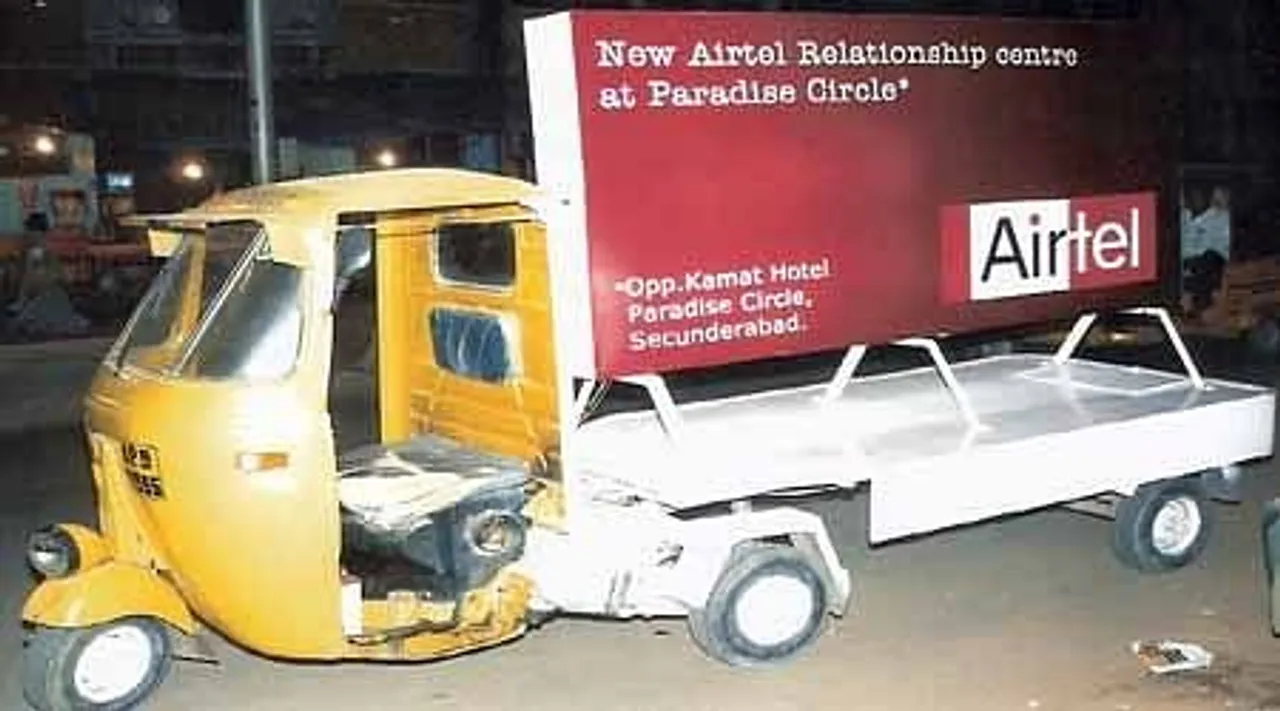mobile Hoarding