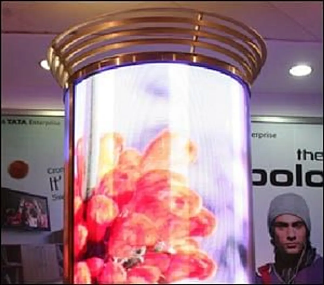 Digital OOH: Signage Circus brings new rotating digital LED display to India