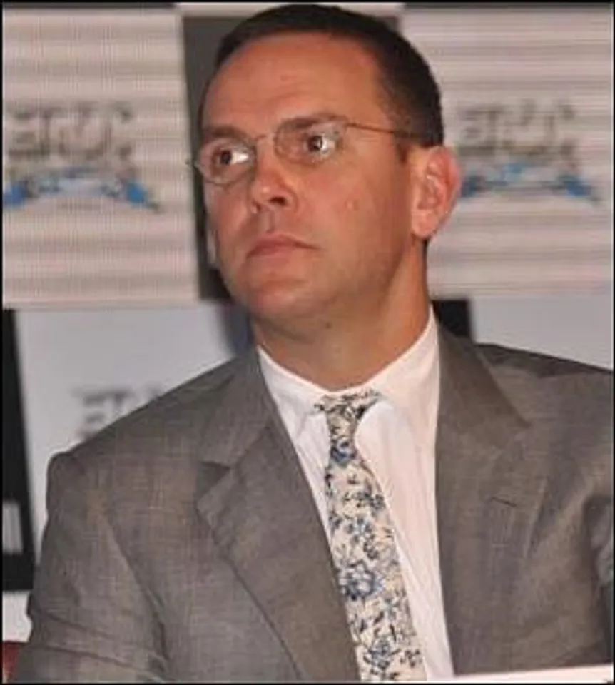 James Murdoch resigns as executive chairman, News International