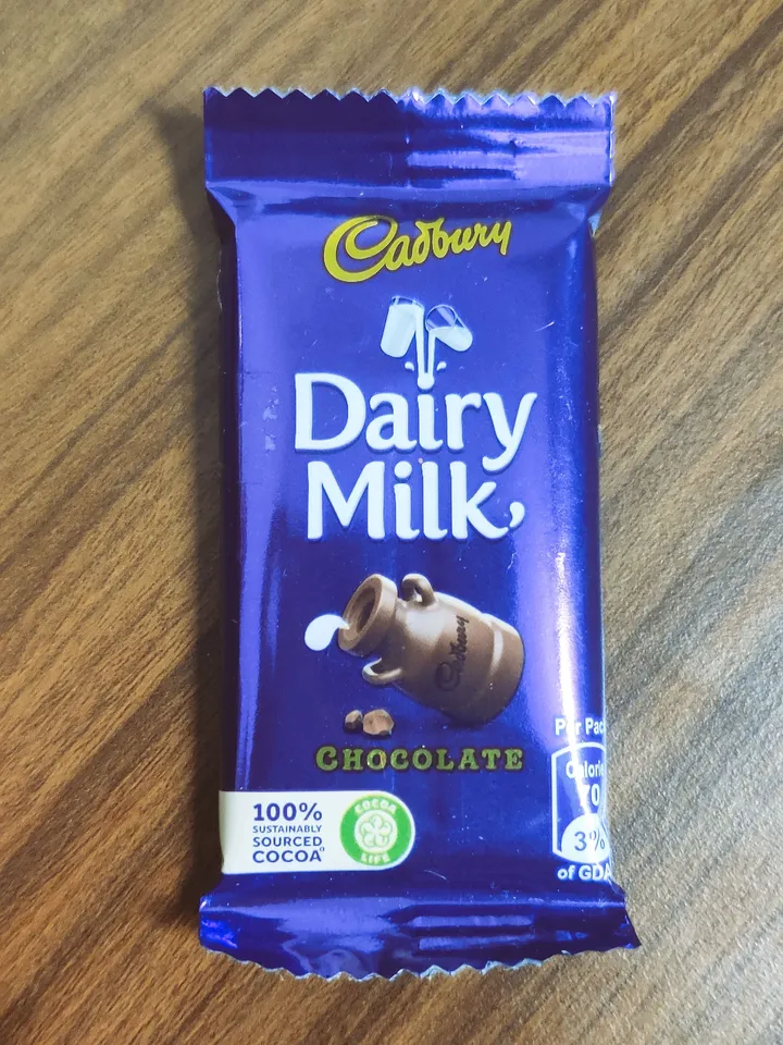 Cadbury Dairy Milk wrapper bears '100% sustainably sourced cocoa' tag