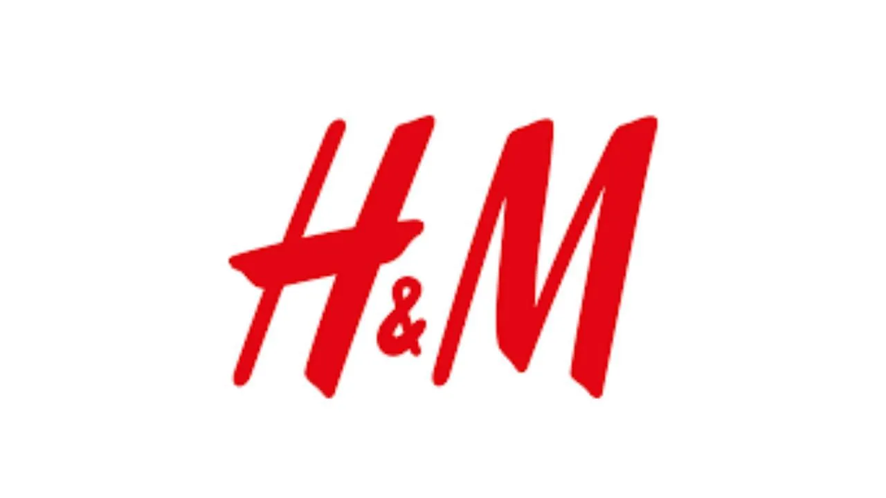 H&M removes controversial school uniform ad following backlash