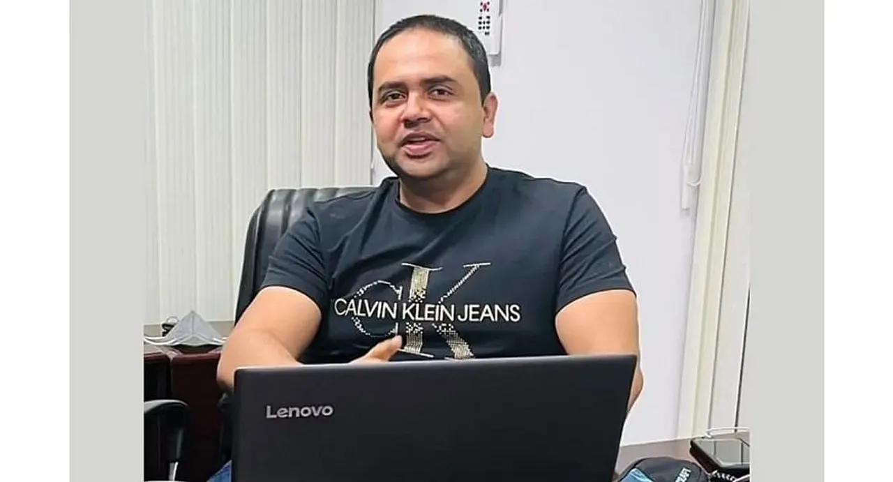 Simpliv Learning Aiming at Aggressive Growth Through Online Learning - Shahanshah Manzoor
