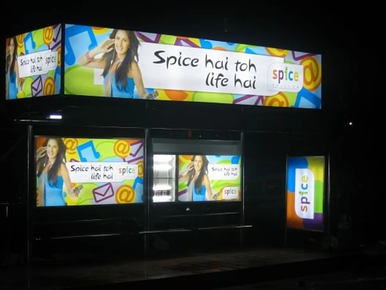 Bus shelter