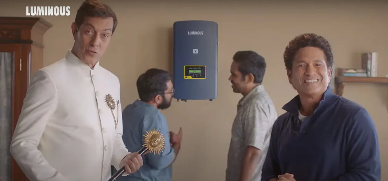 82.5 Communications & Luminous Power Technologies launches the new Solar Campaign