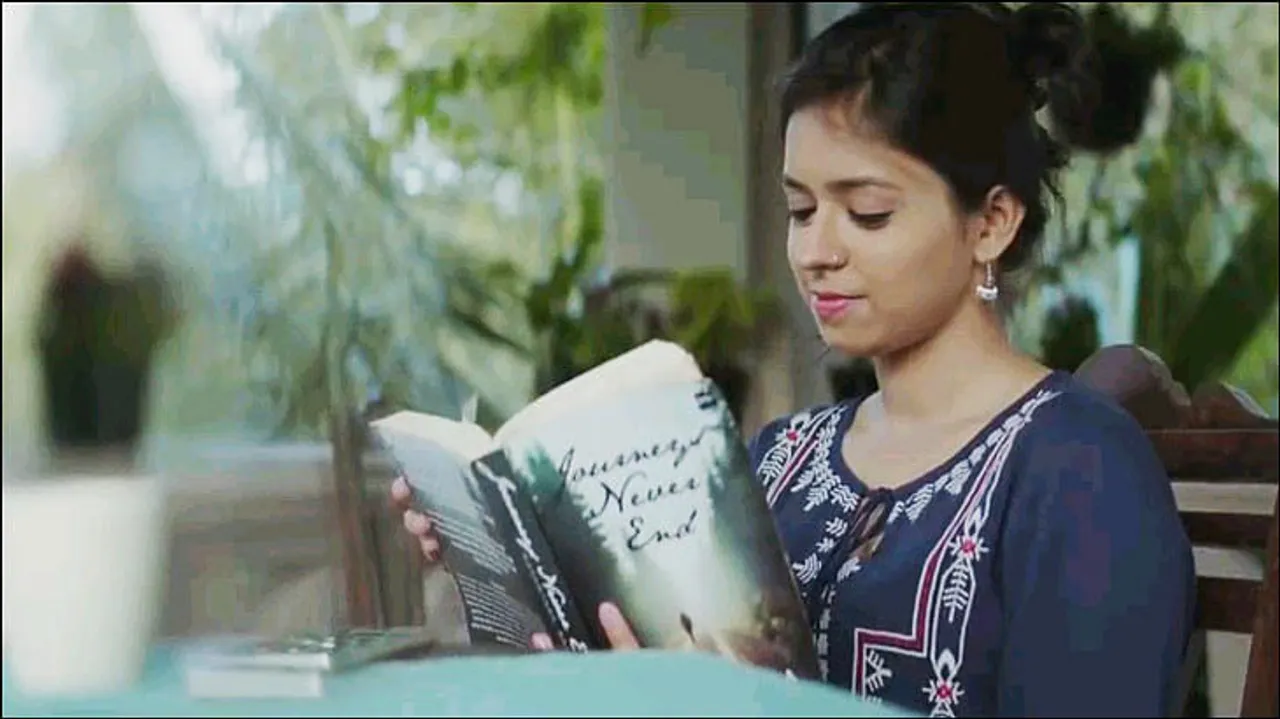 Does this HarperCollins ad make you want to pick up a book and read?