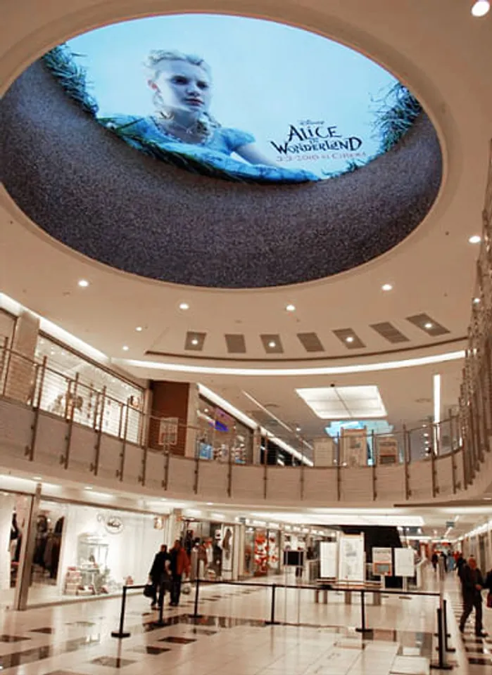 Look, Alice! mall innovation