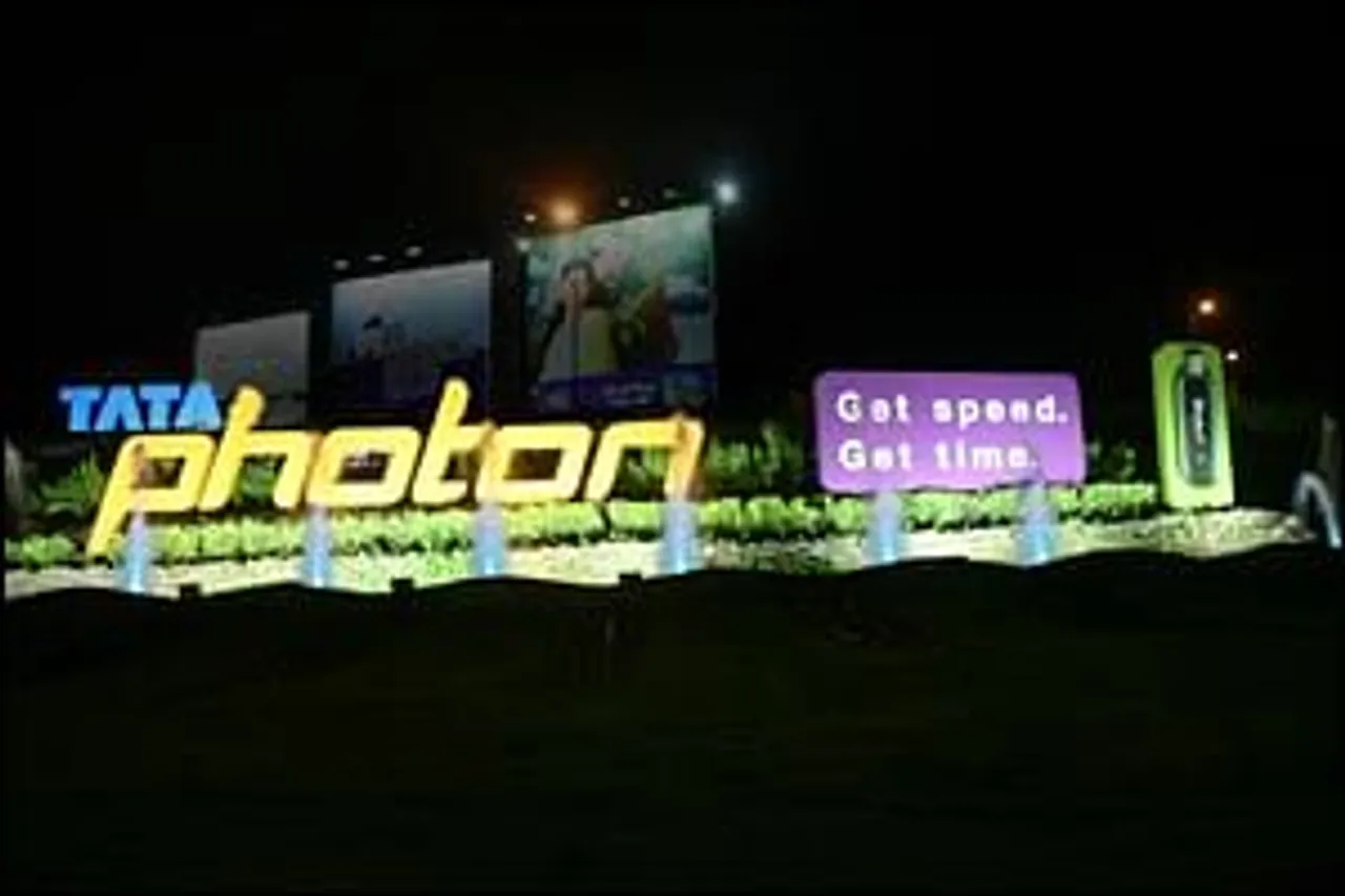 Tata Photon rolls out large signage for 'Get Speed, Get Time' campaign