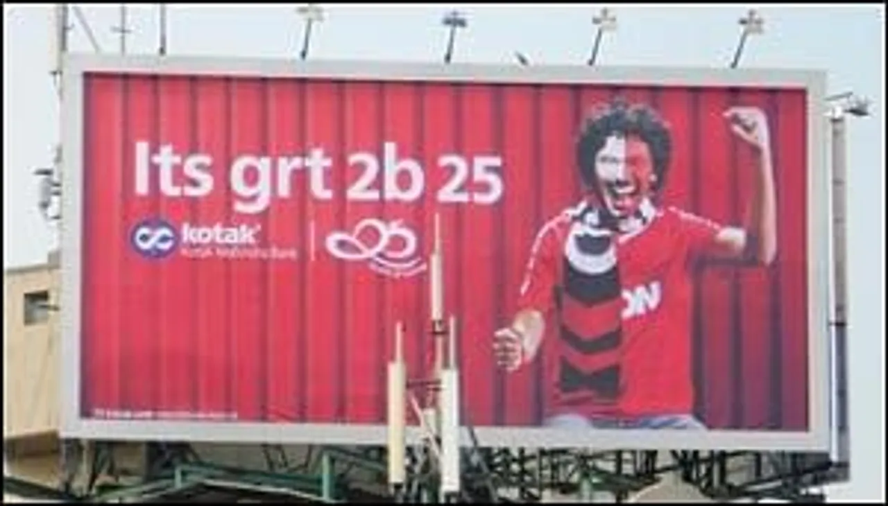 Kotak Mahindra Bank shouts from the rooftops, "Its grt 2b 25"