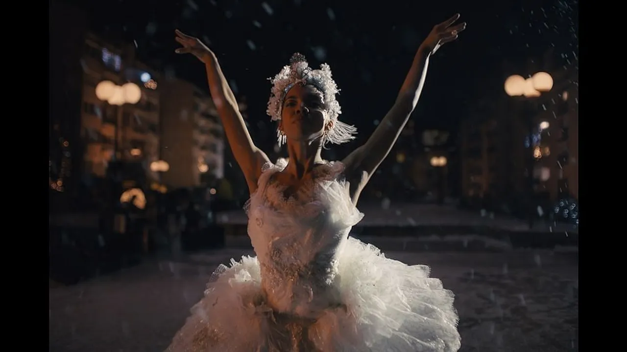 Amazon’s poignant holiday ad makes you wonder about the times we’re in 