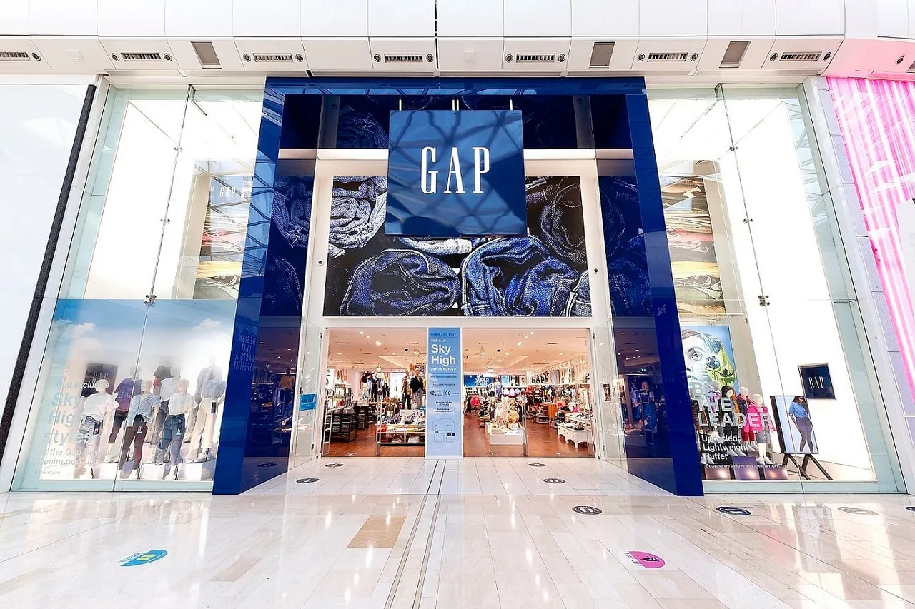 Reliance Retail partners with Gap Inc. to bring Gap to India