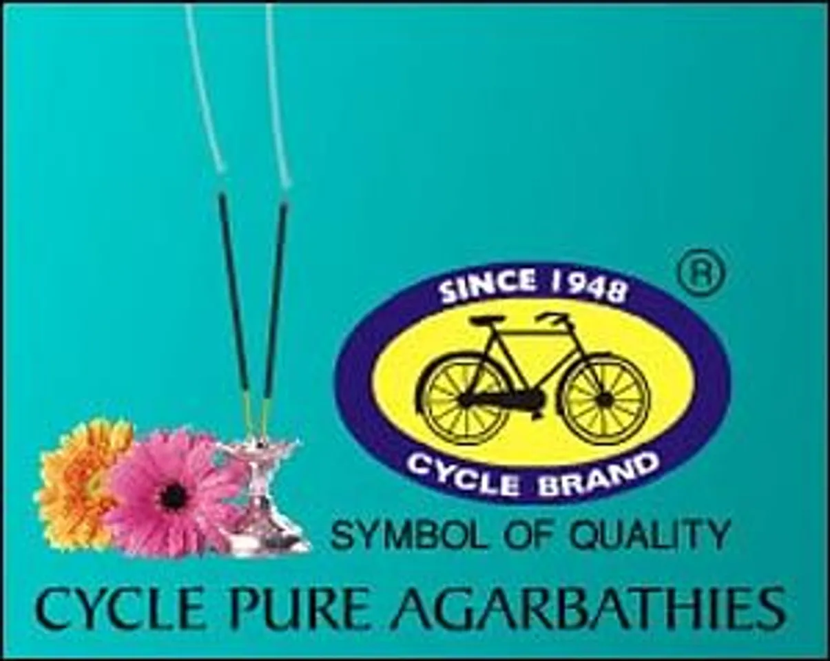 Cycle Agarbattis invokes people to pray for India