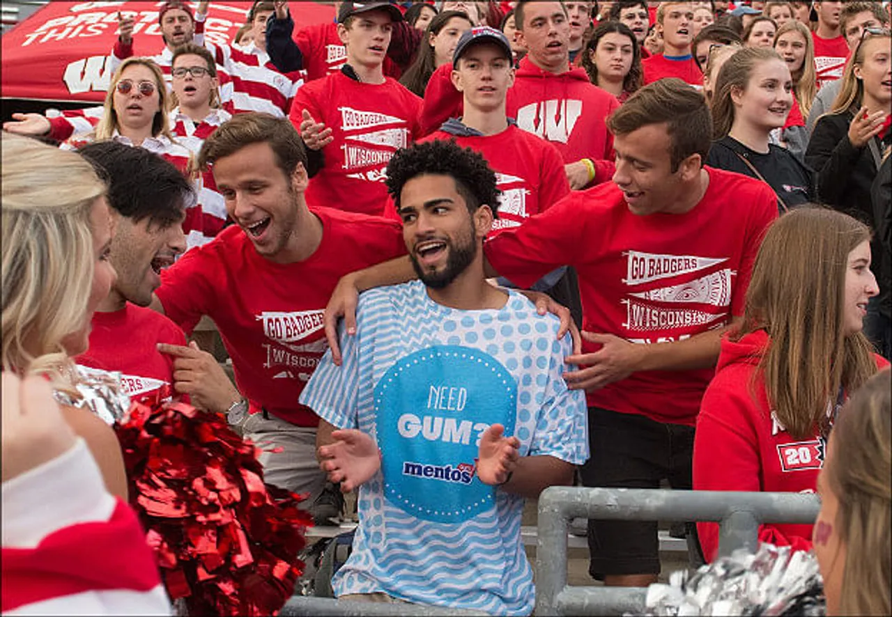 Sam Jeschke gives away 43,000 packs of Mentos gum free