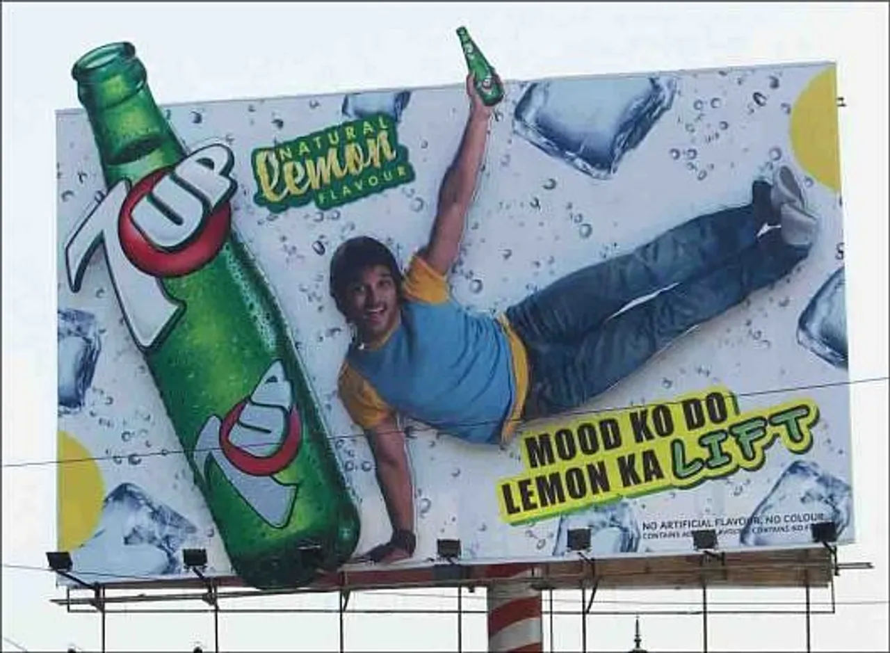 Mood ko do lemon ka lift (2)