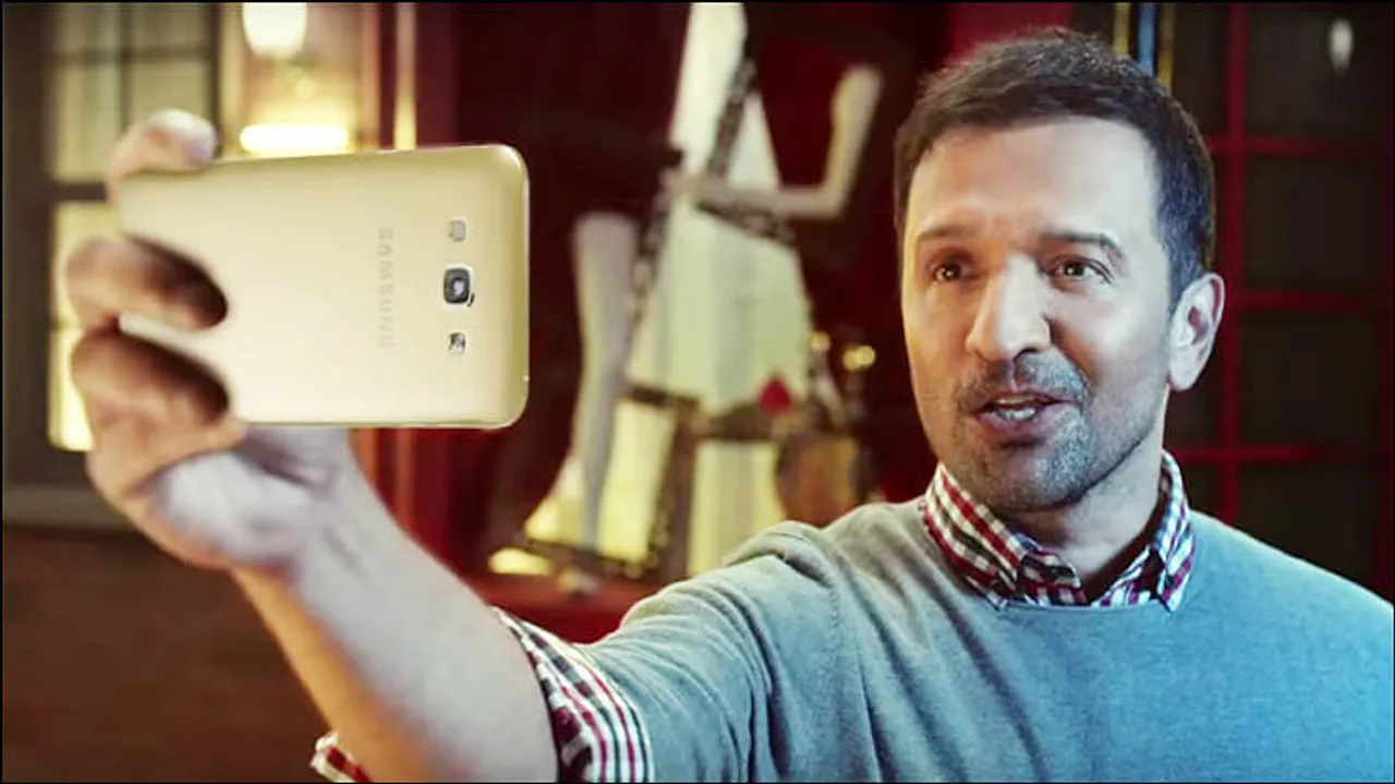 afaqs! Creative Showcase: Samsung Galaxy: Object of envy