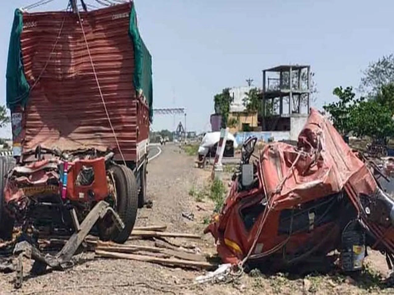 accident hingoli.jpg
