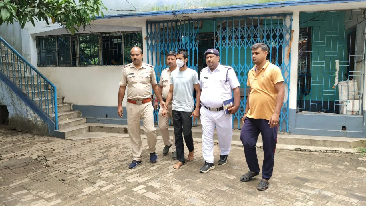 e2780754-423f-44a1-8775-c71e35928b3e