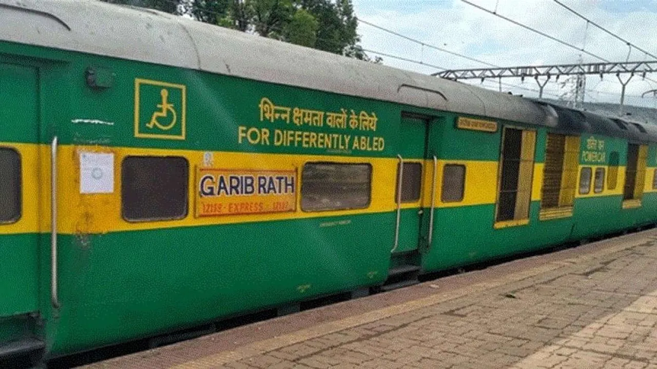 703985-garib-rath-zee-1563516338
