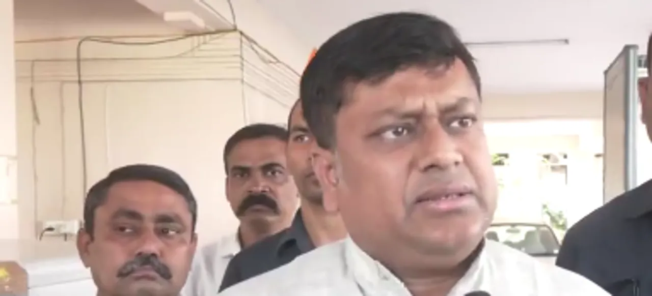 Screenshot 2025-10-18 12.47.05 PM