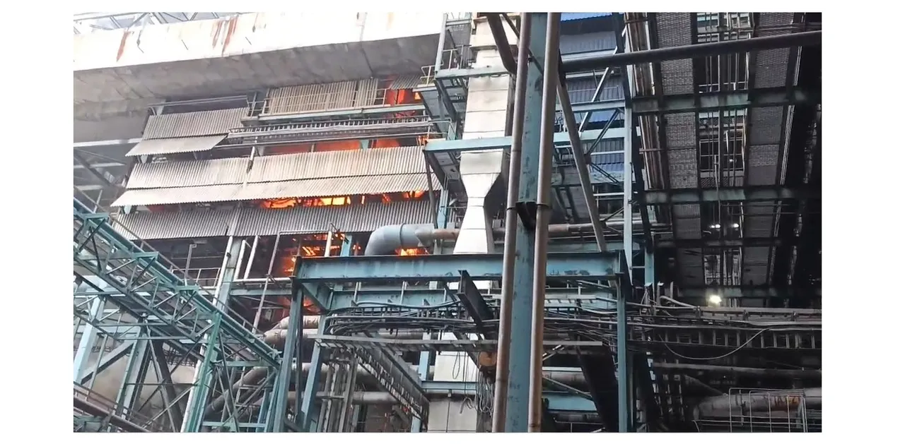 WhatsApp Image 2025-12-05 at 21.59.31