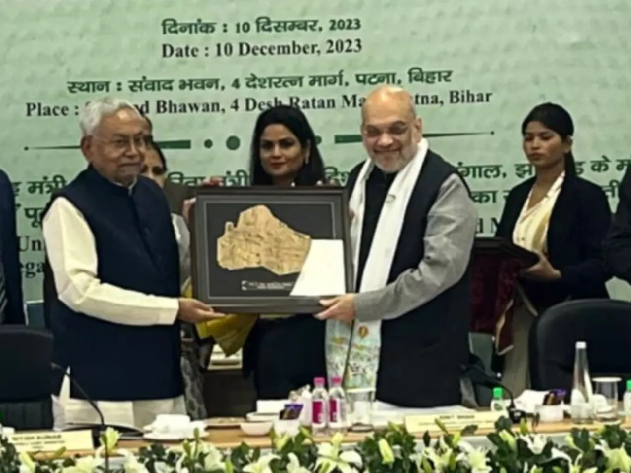 nitish kumar and amit shah.jpg